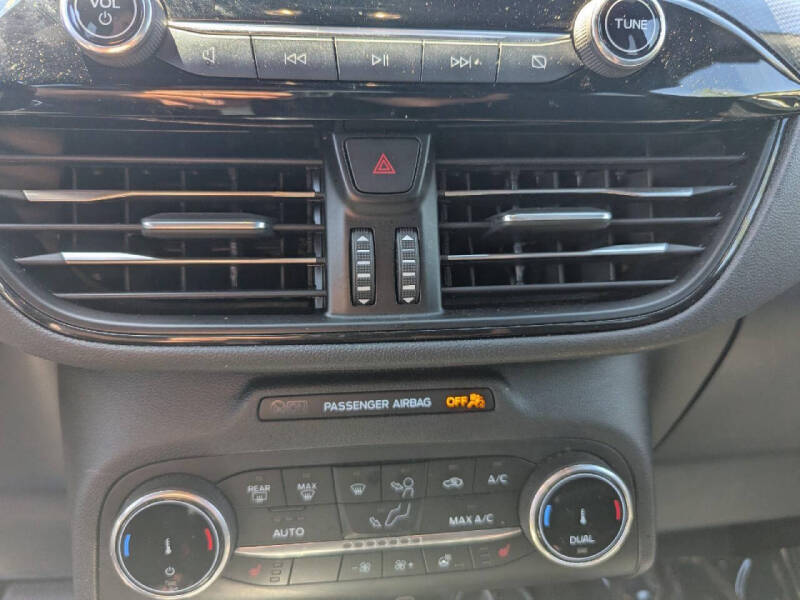 2025 Ford Escape ST-Line Select
