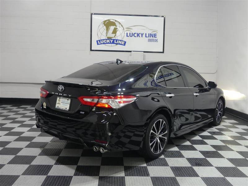 2020 Toyota Camry SE