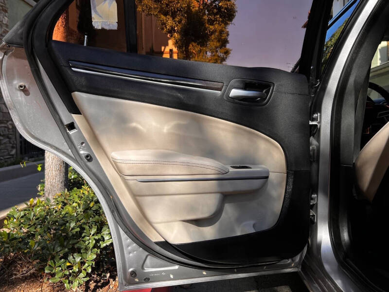 2018 Chrysler 300 Limited