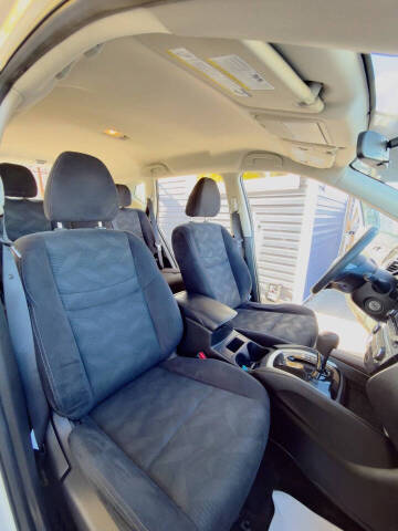 2016 Nissan Rogue S