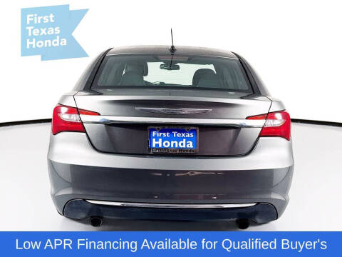 2013 Chrysler 200 Limited