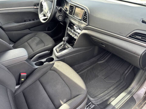 2020 Hyundai Elantra SE