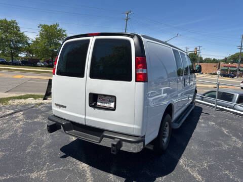 2024 Chevrolet Express 2500