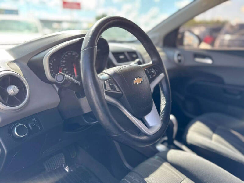 2019 Chevrolet Sonic LT Auto