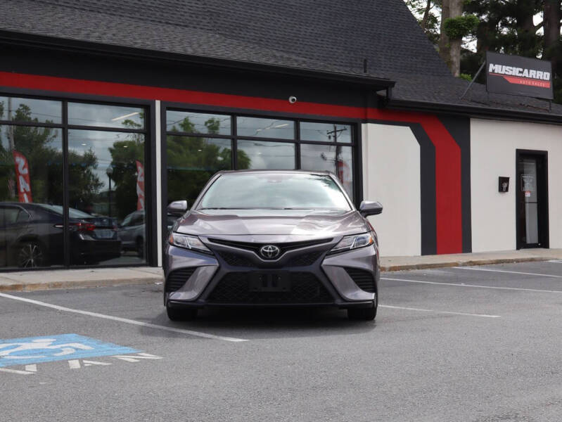 2020 Toyota Camry SE