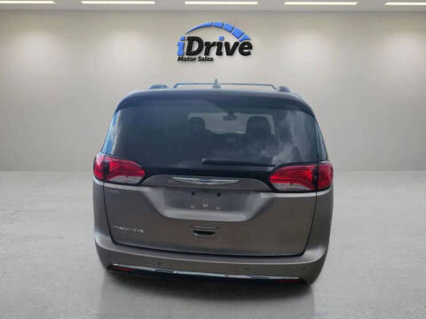 2018 Chrysler Pacifica Touring L Plus