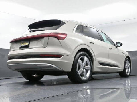 2019 Audi e-tron quattro Premium Plus