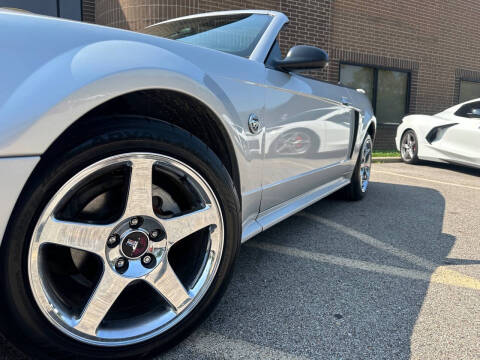 2004 Ford Mustang GT Deluxe