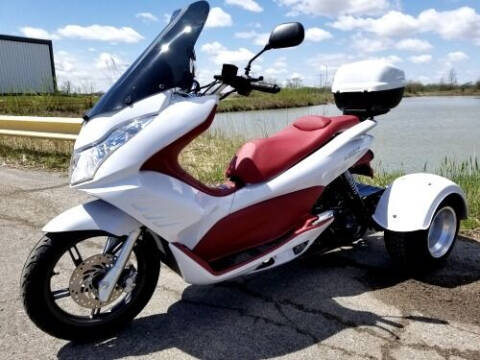 2020 50cc Air Cooled 4 Stroke Q6 Trike Moped Scooter