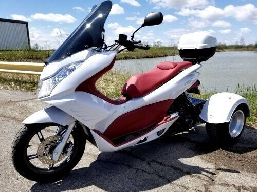 2020 50cc Air Cooled 4 Stroke Q6 Trike Moped Scooter