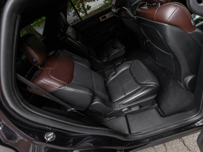2020 Ford Explorer Platinum