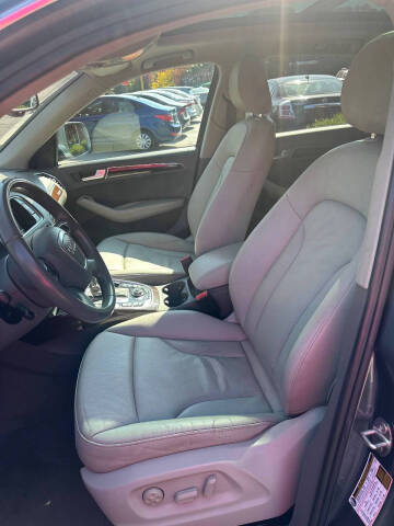 2012 Audi Q5 2.0T quattro Premium Plus