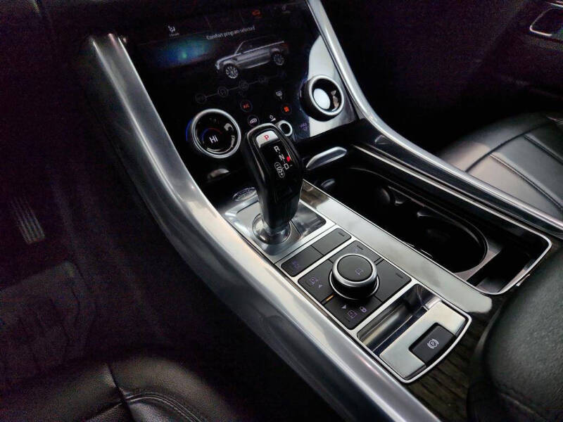 2020 Land Rover Range Rover Sport SE