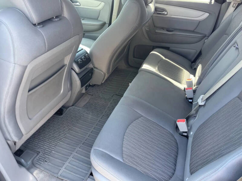 2017 Chevrolet Traverse LT