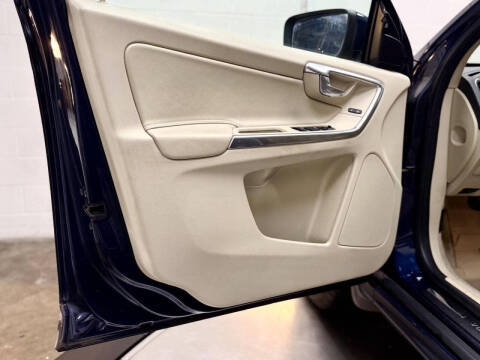 2015 Volvo XC60 T5 Premier