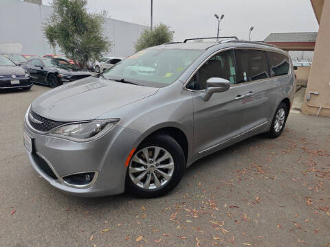 2018 Chrysler Pacifica Touring L