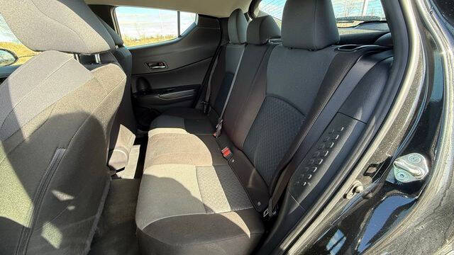 2022 Toyota C-HR XLE