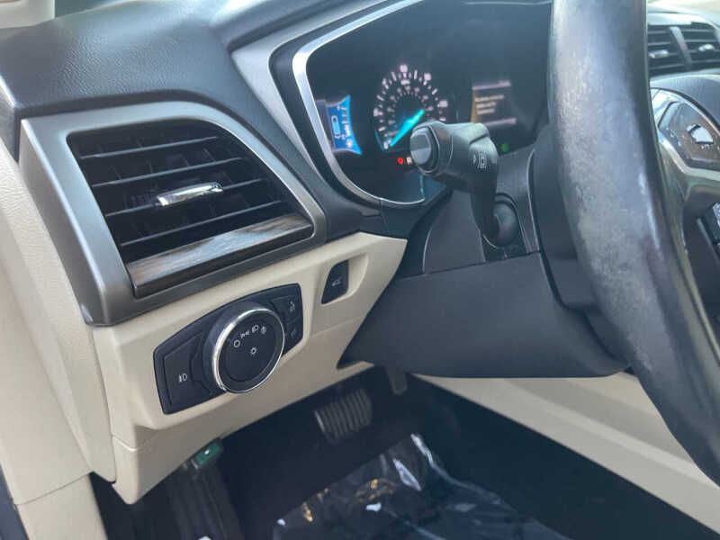 2013 Ford Fusion Hybrid SE