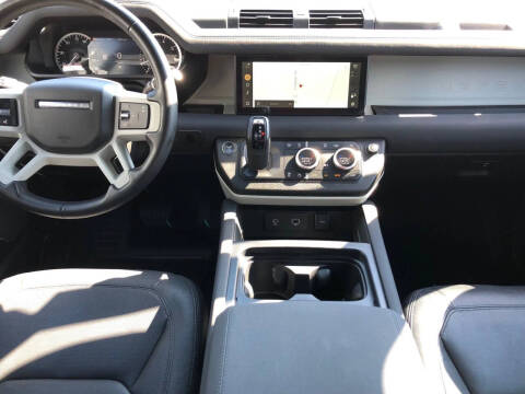 2023 Land Rover Defender 110 SE