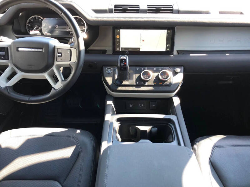 2023 Land Rover Defender 110 SE