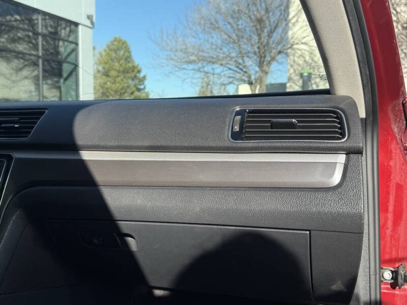 2018 Volkswagen Passat 2.0T R-Line