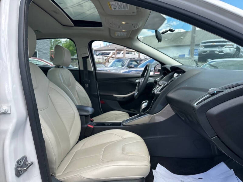 2017 Ford Focus Titanium