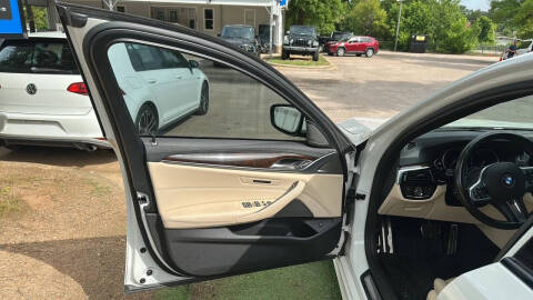 2017 BMW 5 Series 540i