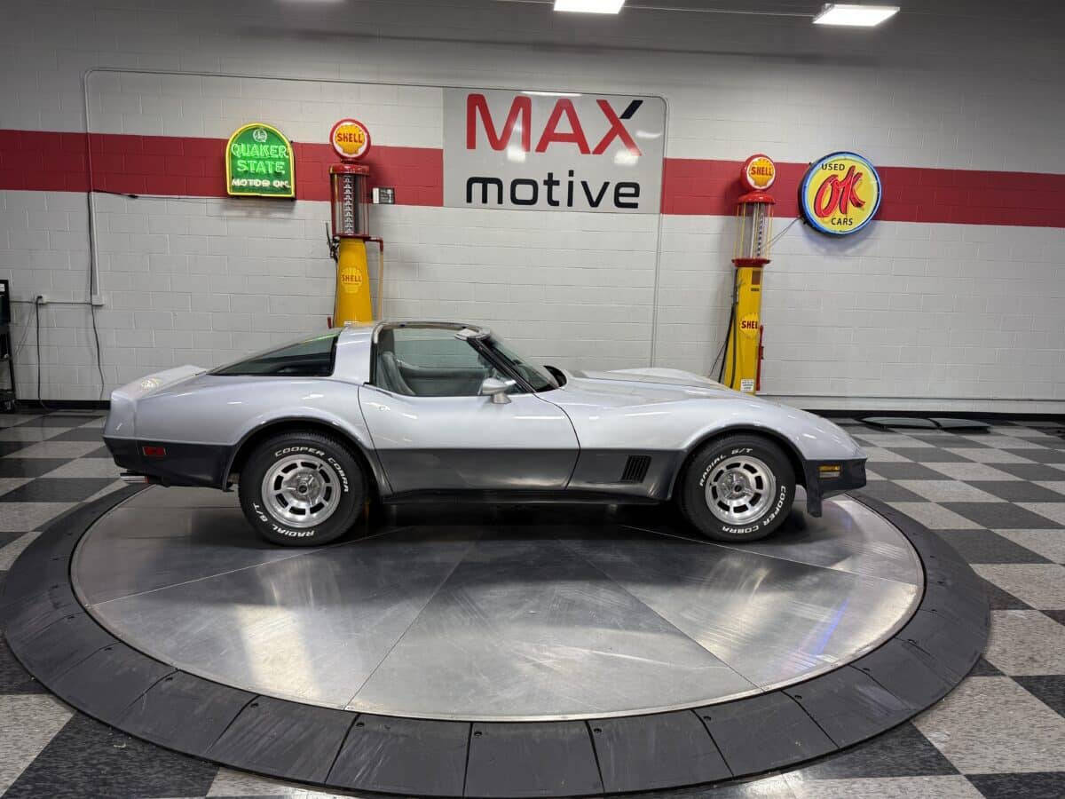 1981 Chevrolet Corvette 143