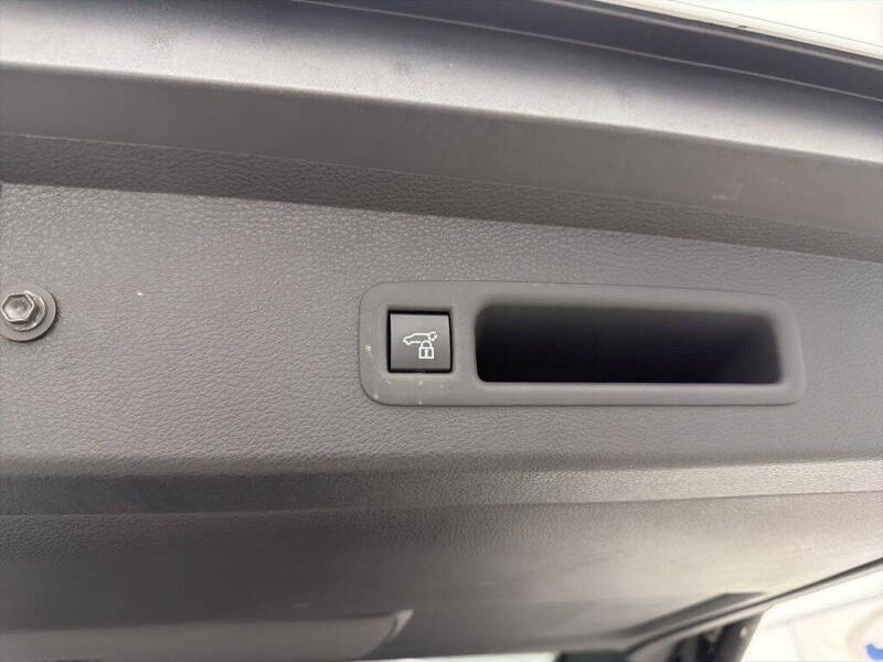2025 Toyota Sienna XLE 7-Passenger