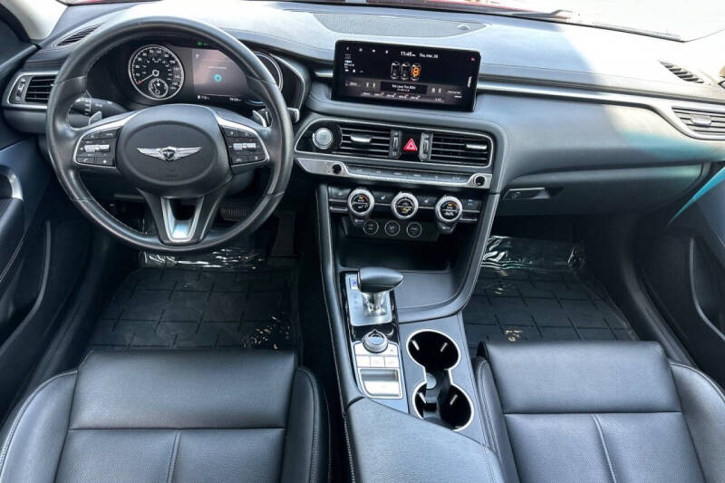 2022 Genesis G70