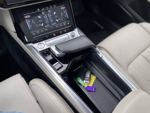 2019 Audi e-tron quattro Prestige