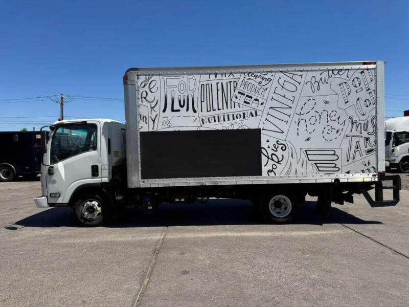 2014 Isuzu NRR