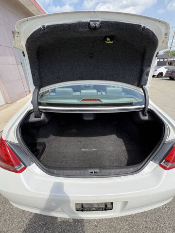 2005 Toyota Avalon Limited