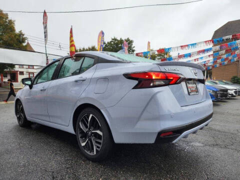 2024 Nissan Versa SR