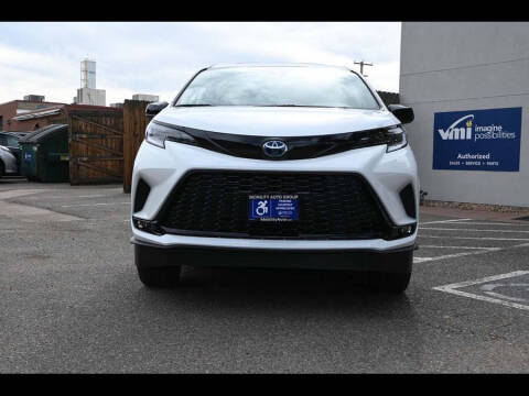 2025 Toyota Sienna XSE 7-Passenger