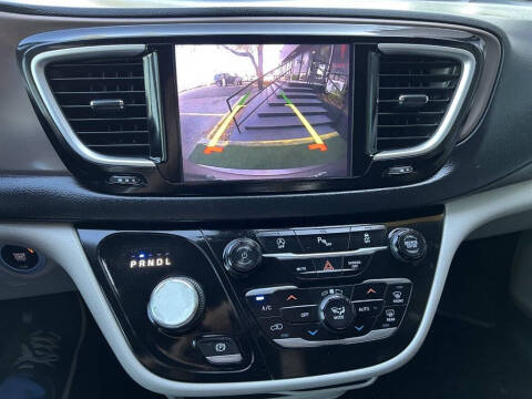 2018 Chrysler Pacifica Touring Plus