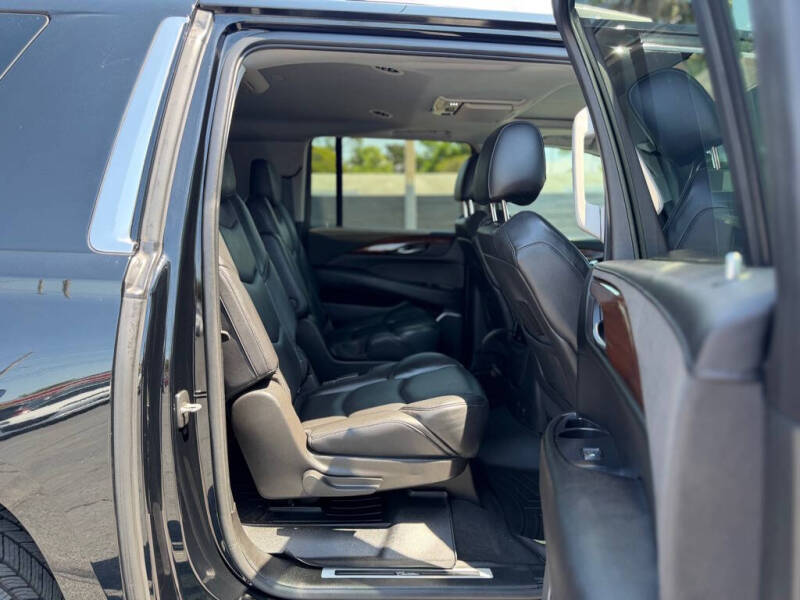 2019 Cadillac Escalade ESV Luxury