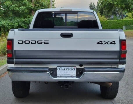 2001 Dodge Ram 1500 for sale at CLEAR CHOICE AUTOMOTIVE in Milwaukie OR