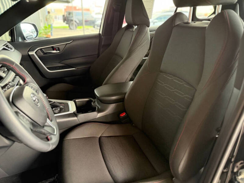 2024 Toyota RAV4 Prime SE