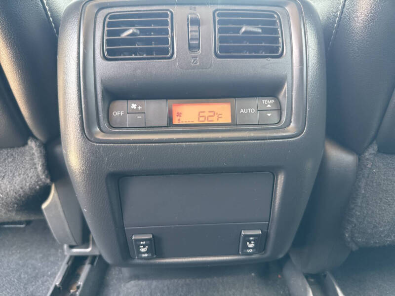 2014 Nissan Pathfinder SL