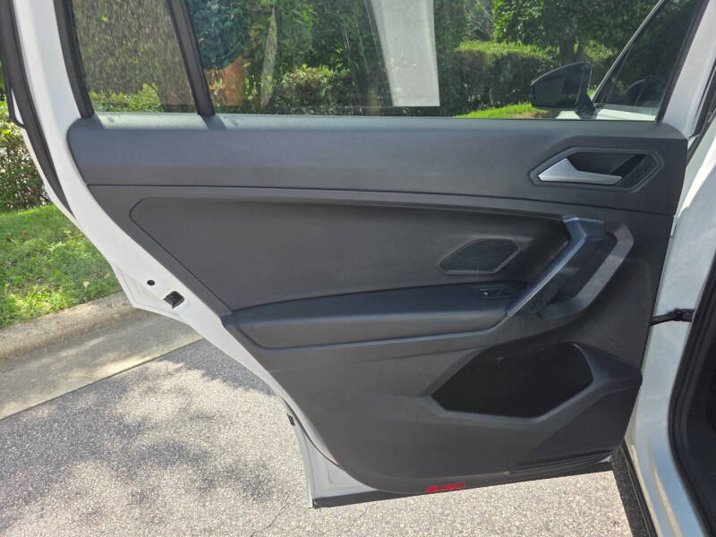 2021 Volkswagen Tiguan SE R-Line Black