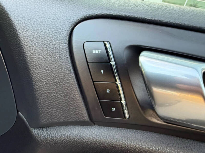 2013 Porsche Cayenne GTS