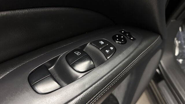 2020 Nissan Pathfinder S