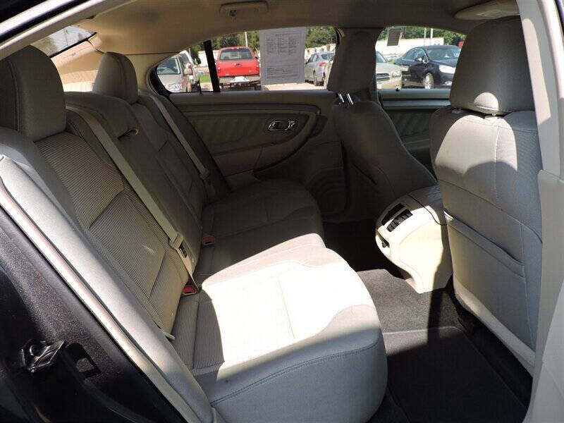 2015 Ford Taurus SEL