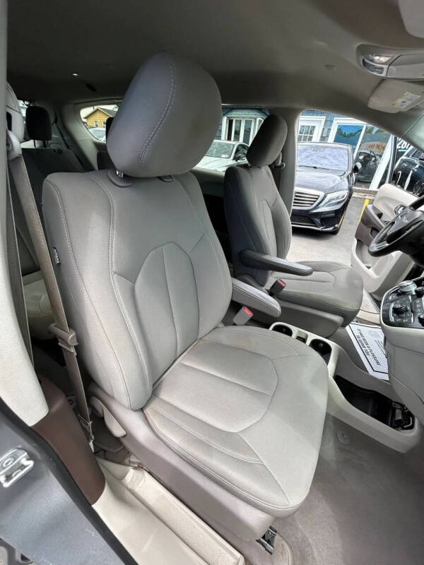 2017 Chrysler Pacifica Touring