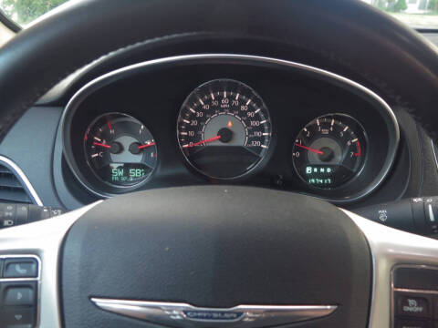 2011 Chrysler 200 Limited