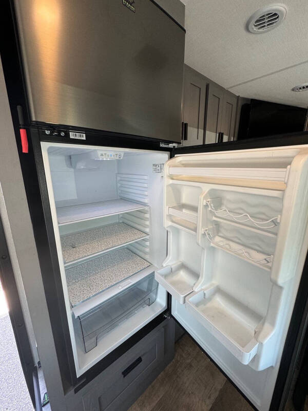 2022 Ford E-Series E-450 SD