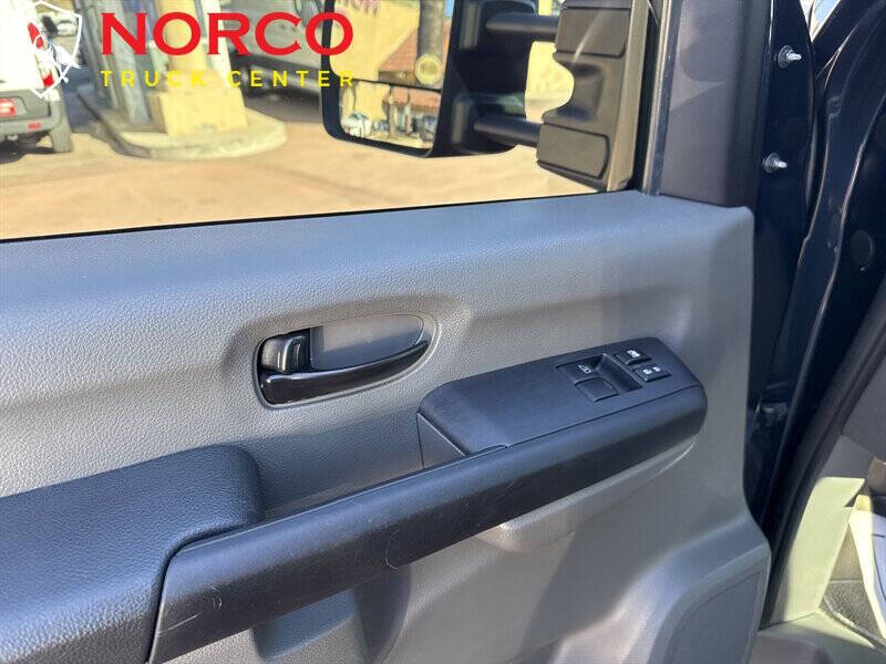 2020 Nissan NV 3500 HD SL