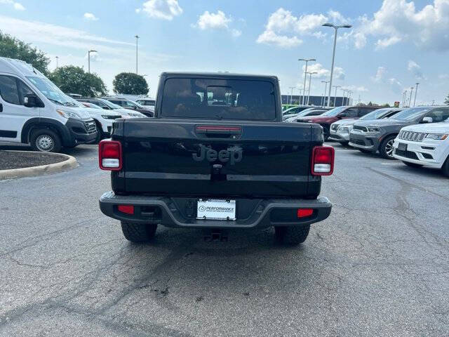 2025 Jeep Gladiator Sport S