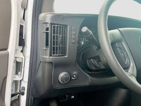 2025 Chevrolet Express 2500